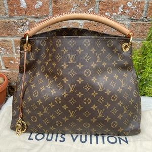 Authentic Louis Vuitton Artsy mm monogram